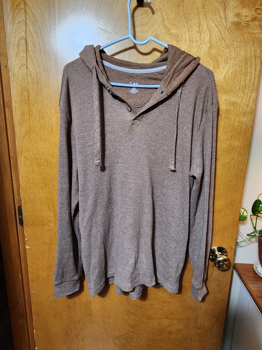 Lee Men's Size L Regular Fit Waffle Knit Henley Hoodie Brown